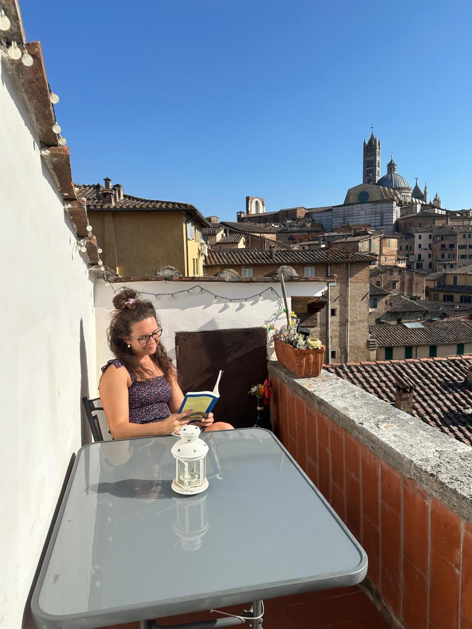 Panoramic Lovely Time Siena Exterior photo